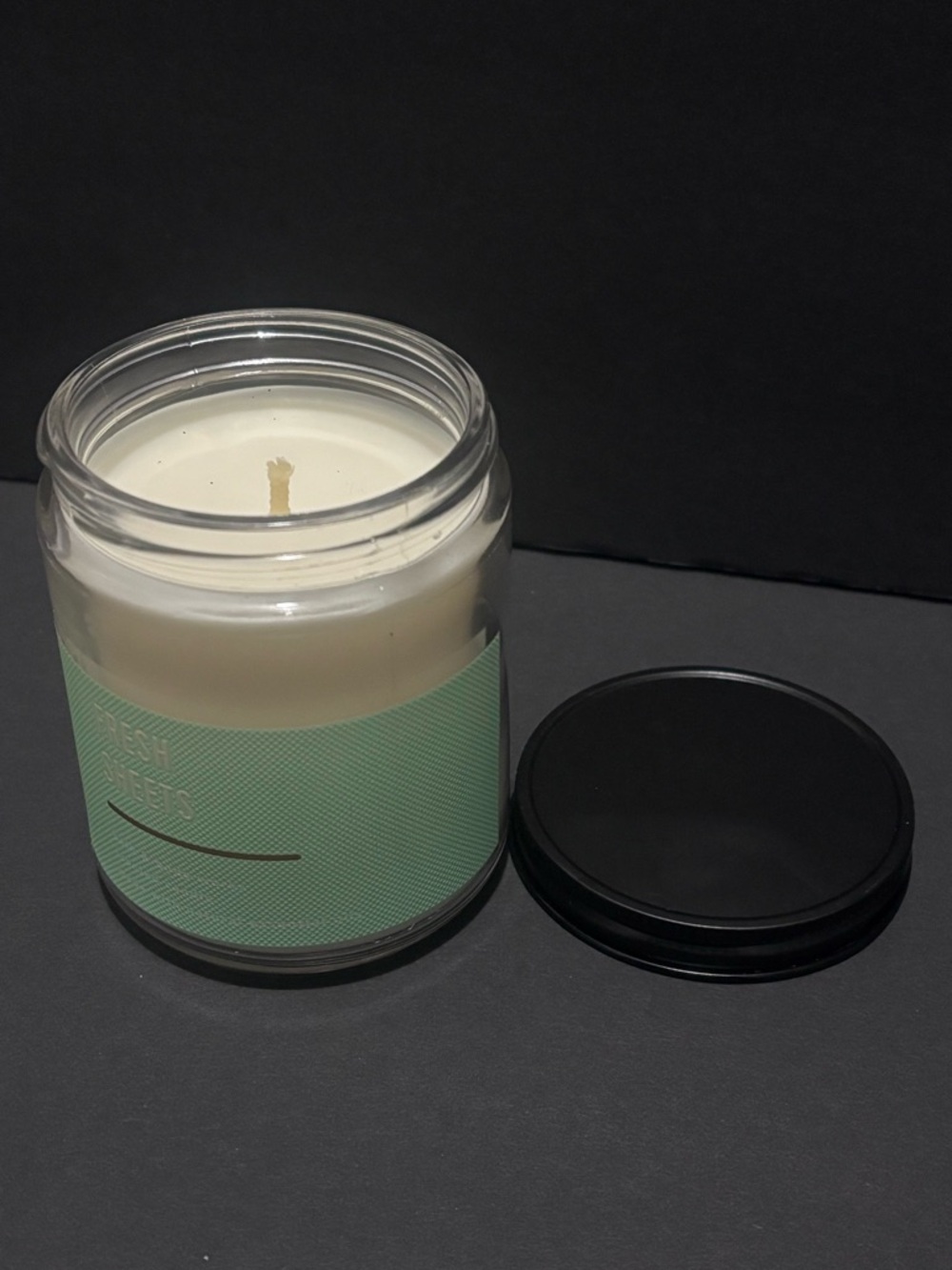 NWT Bath & Body Works Fresh Sheets Scented Single Wick 7 Oz. Glass Jar Candle